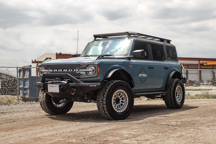 ATTFB01F101-BX_Attica 4x4_2021-2023 Ford Bronco_Frontier Series_Roof Rack_Lifestyle 02.jpg